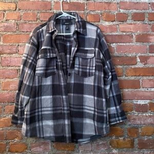 Oversized gray plaid shacket